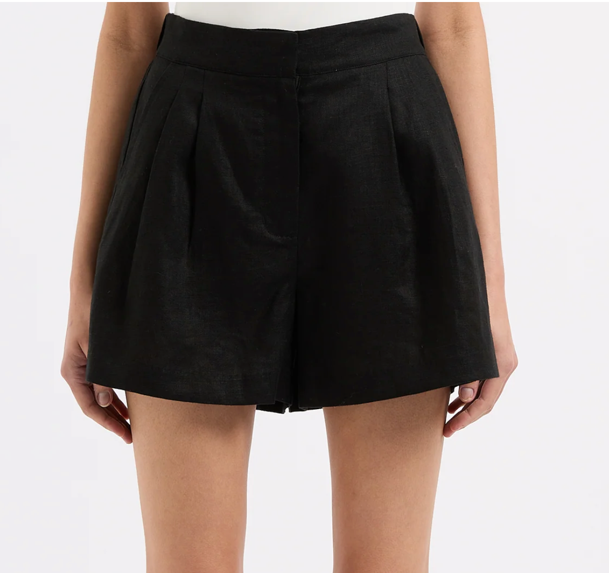 Thilda Tailored Short