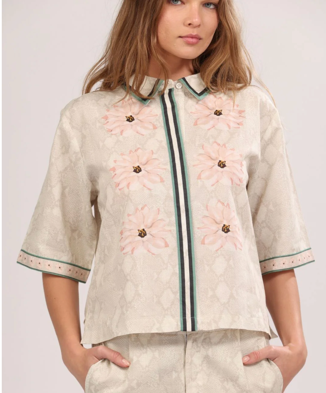 Short Sleeve Shirt Skin Flower