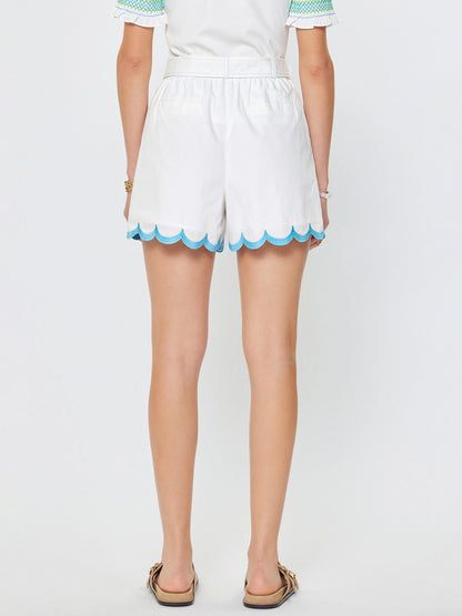 Scalloped Hem Belted Shorts in White Multi