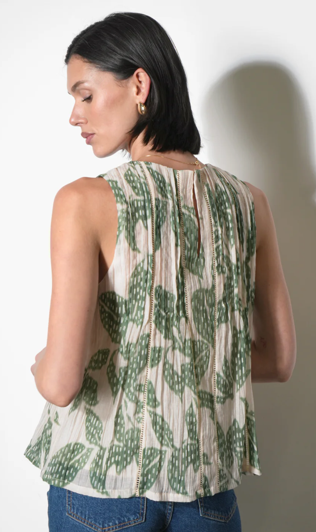 Elaine Sleeveless Pintuck Top in Green