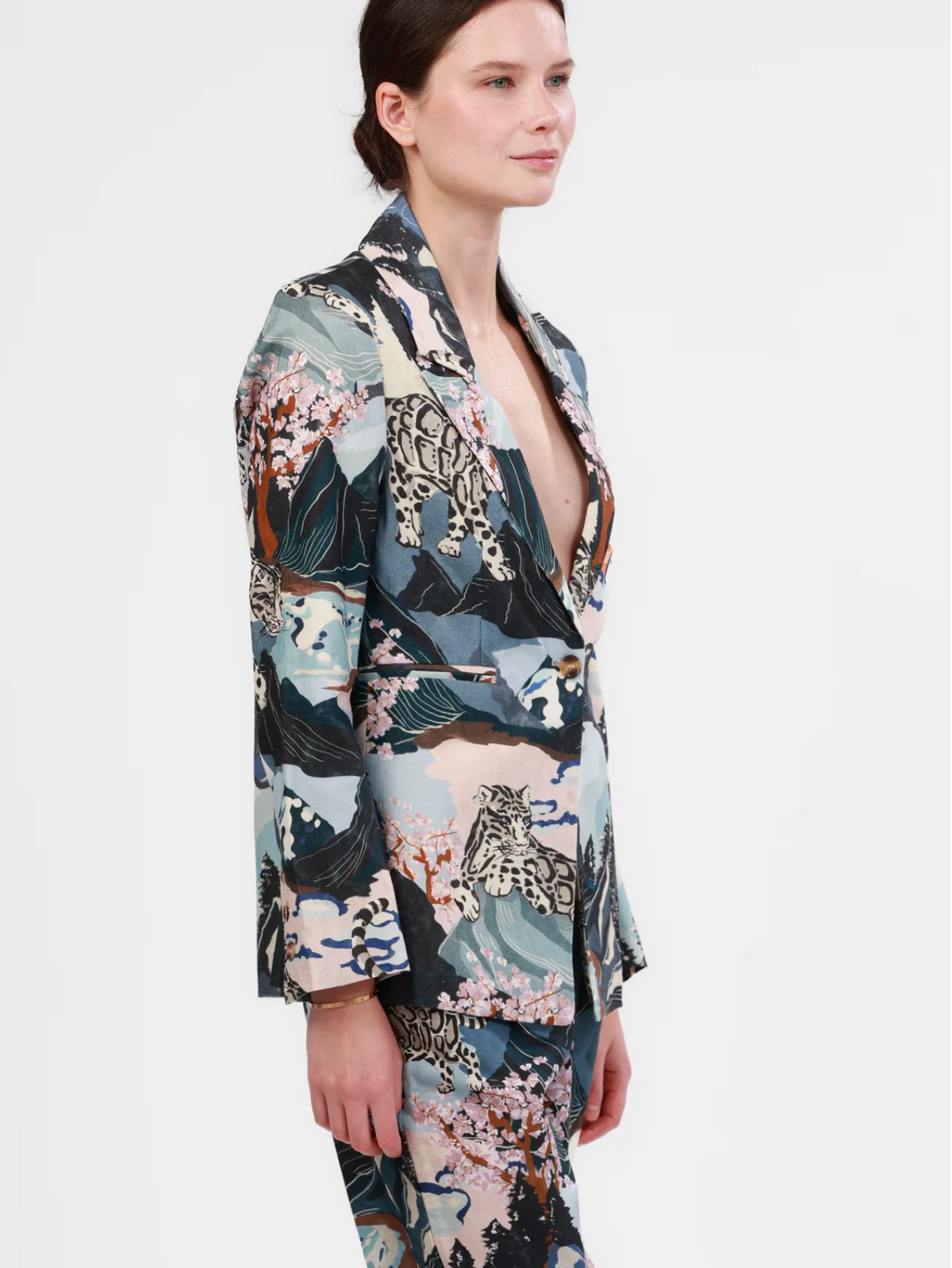 Las Sureñas Snow Leopard Blazer