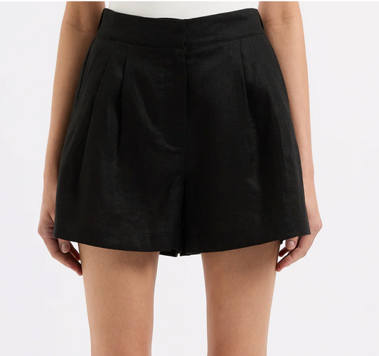 Thilda Tailored Short