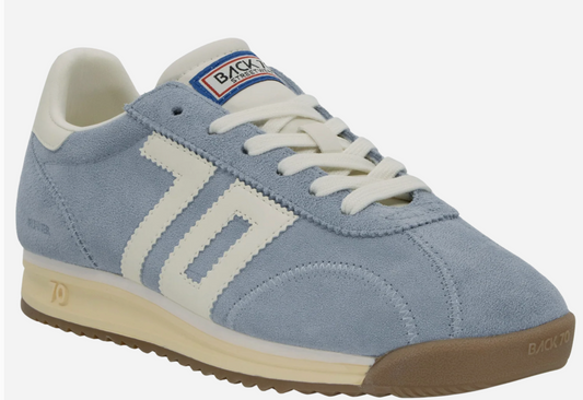 Runner in Sky Sneakers