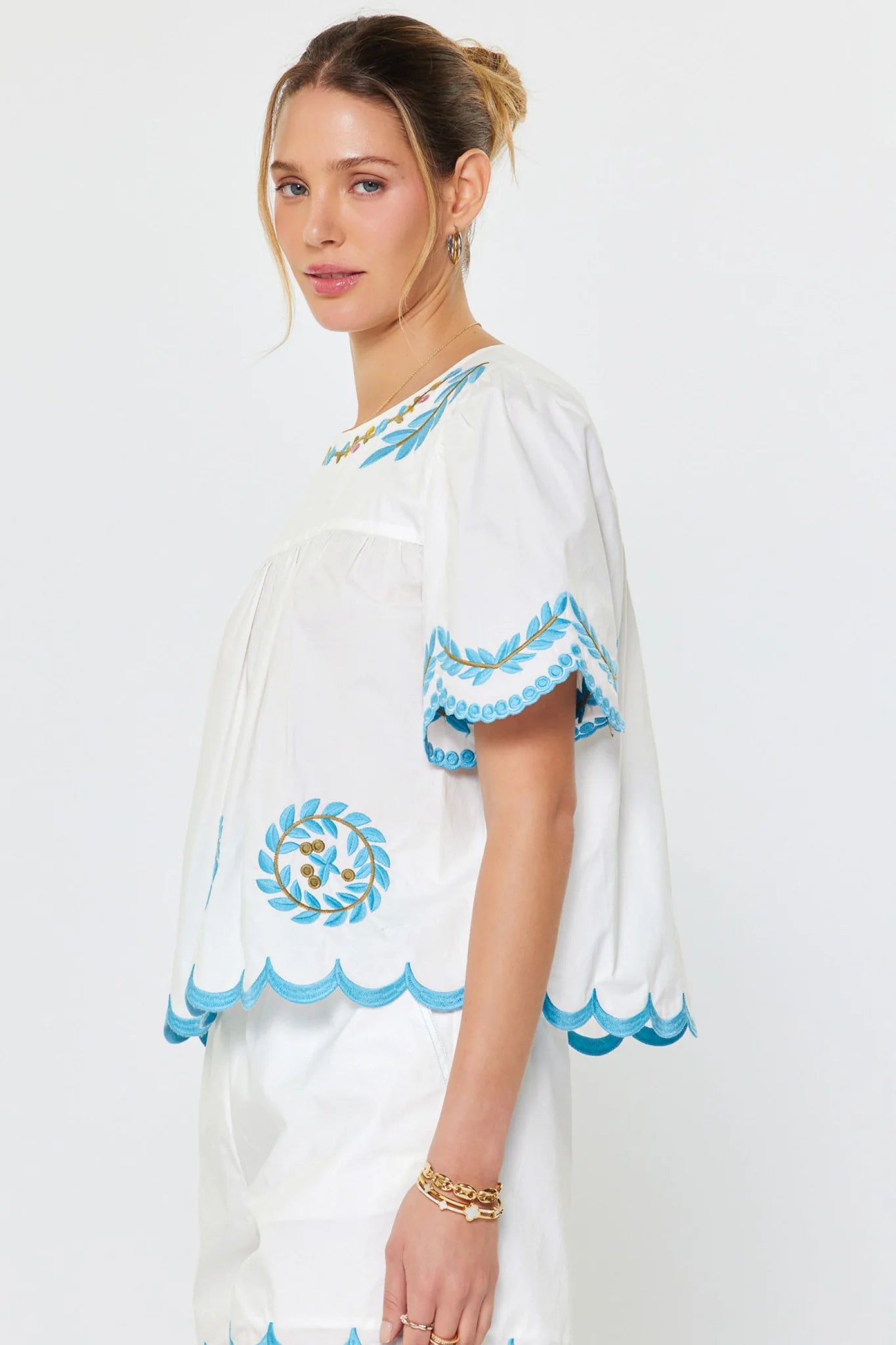 Embroidered Scalloped Hem Blouse in White Multi