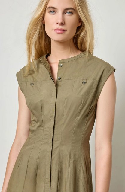 Sleeveless Seamed Maxi Dress