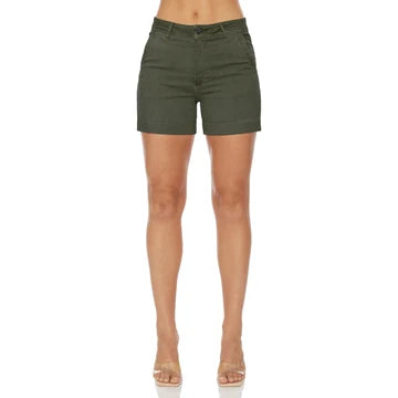 The Confidante Short in 7 Nation Army