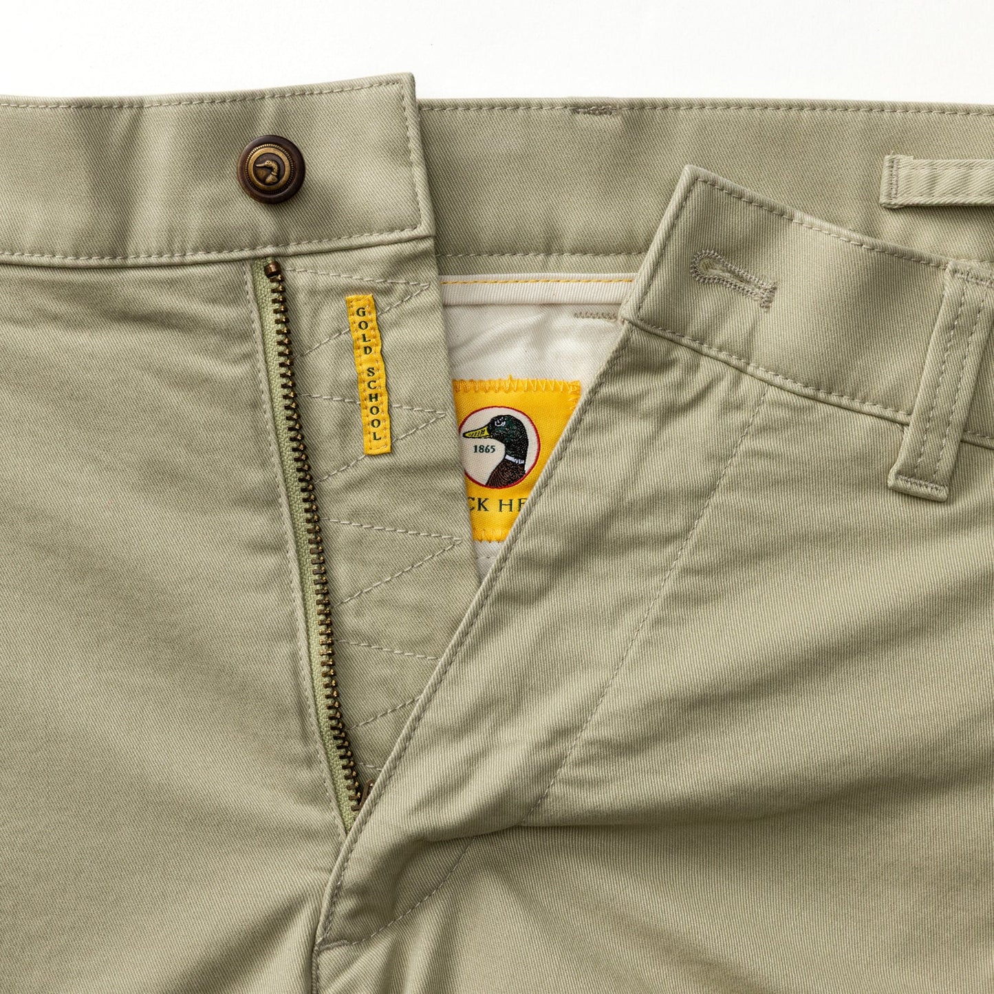7" Gold School Chino Short in Sandstone