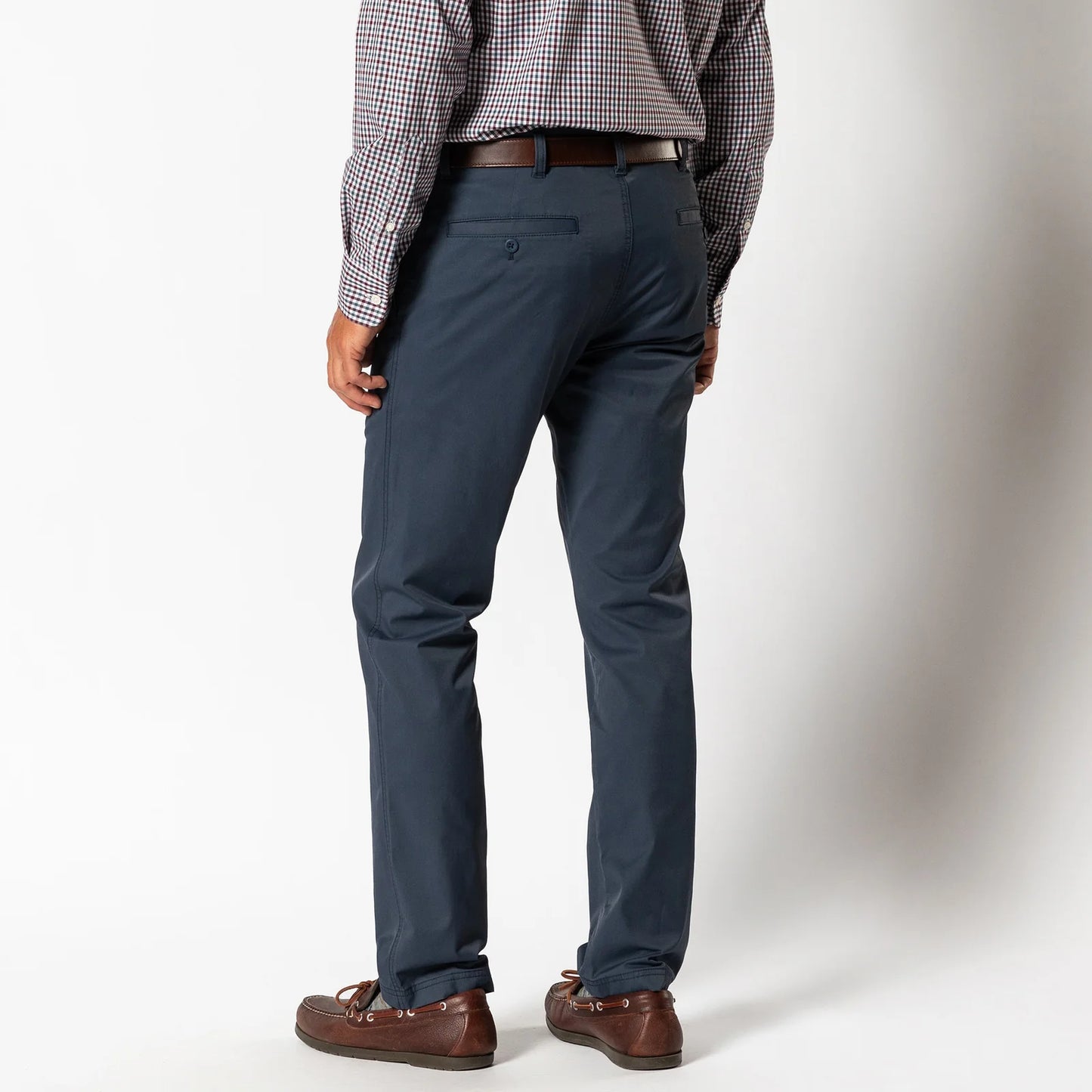 Harbor Performance Chino in Navy