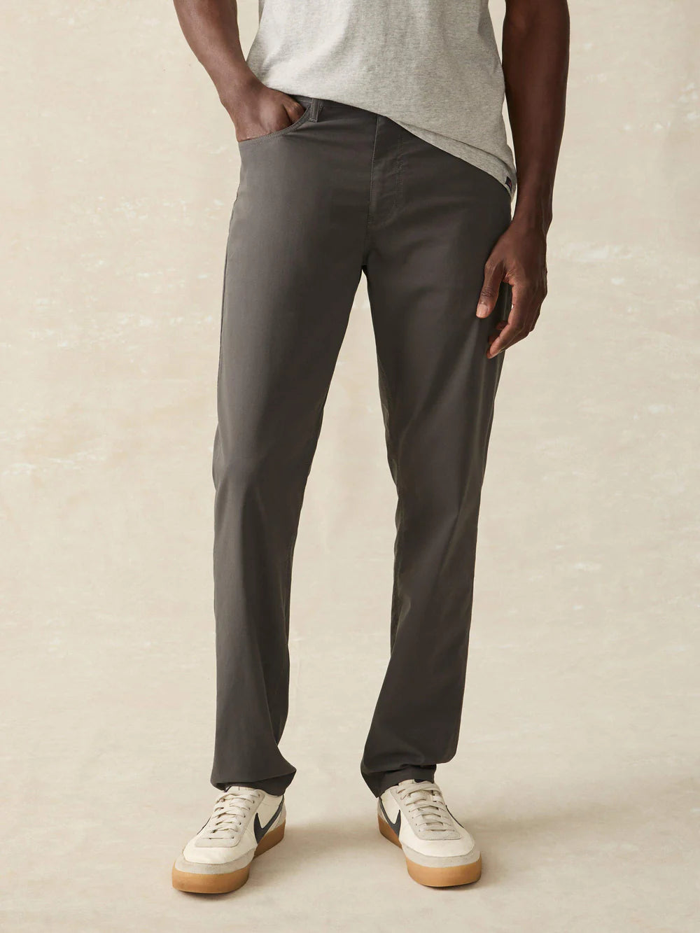 Faherty- Movement 5 Pocket Pants