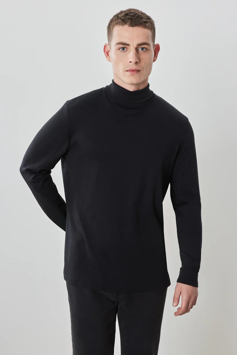 The Backratte Turtleneck