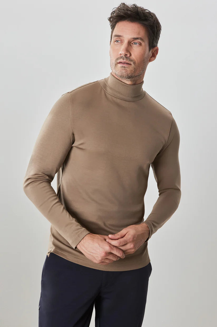 The Backratte Turtleneck