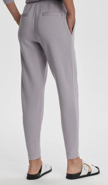 The Slim Pant 25