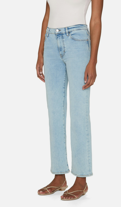 La Sleek Straight Tribute