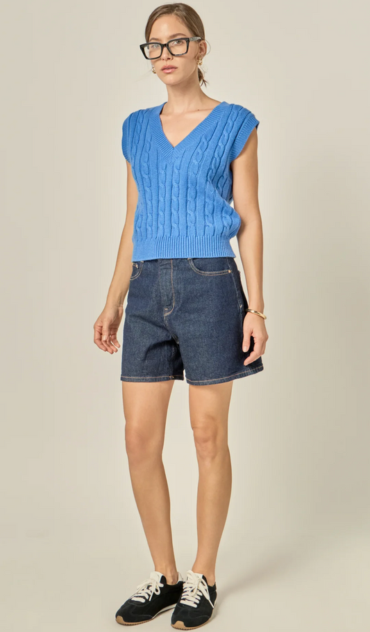 Hole in One Cable Vest