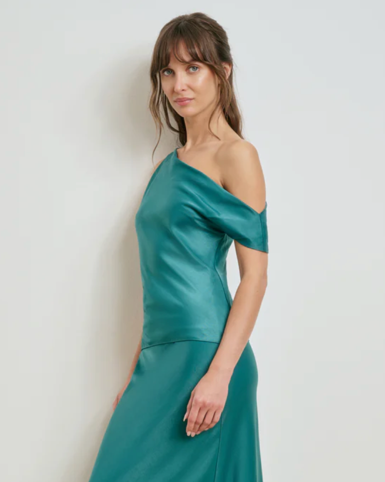 The Side Note Top in Emerald