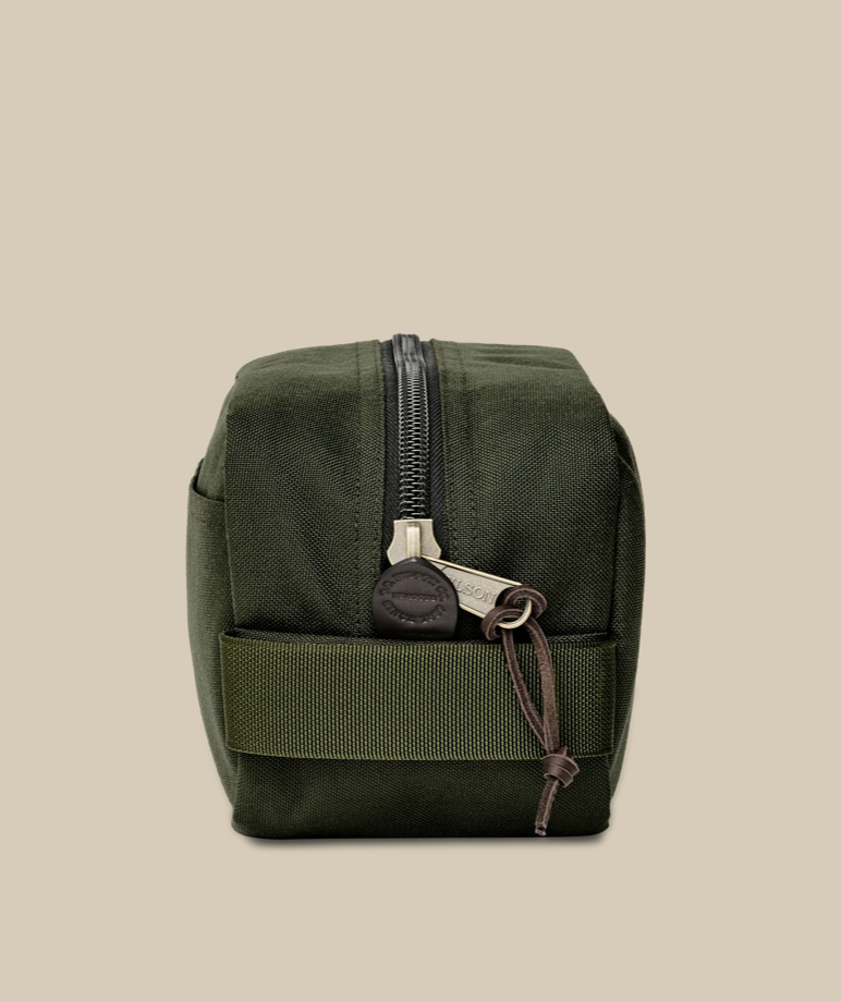 Dryden Travel Pack