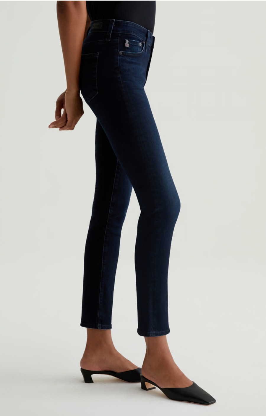 Mari-Mid Rise Slim Straight