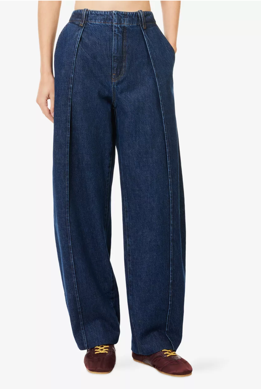 The Bowed Barrel Leg