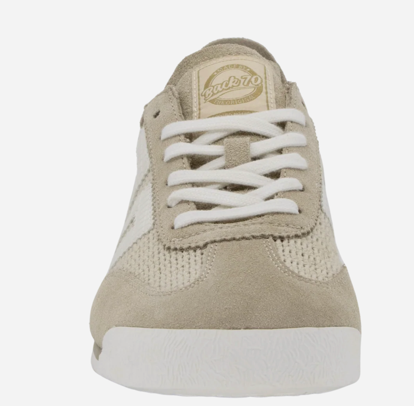 Leon in Beige Sneakers