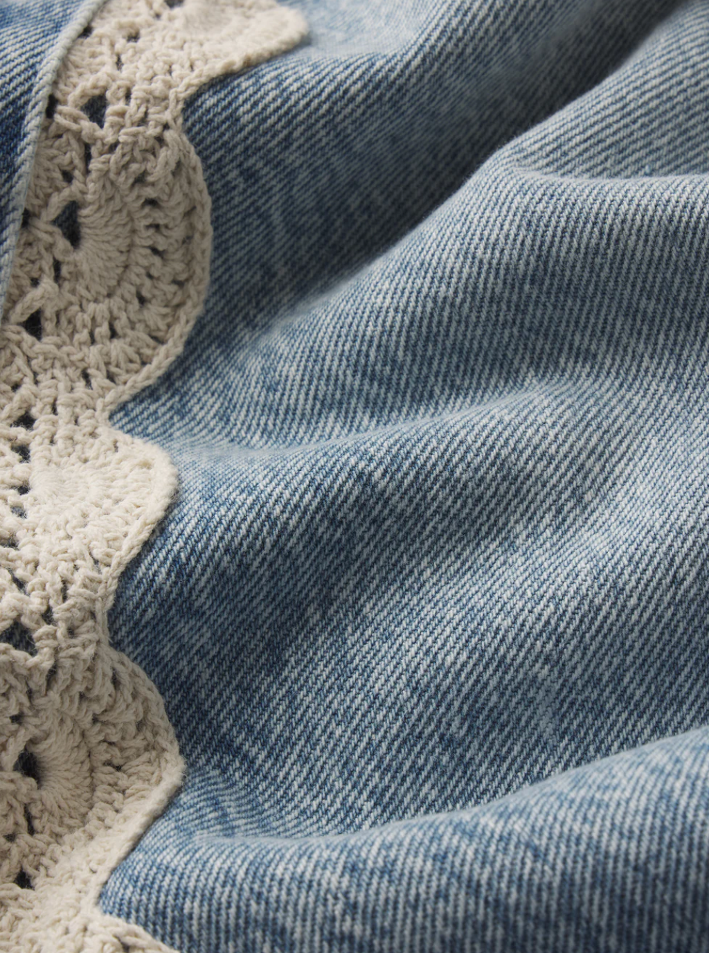The Crochet Bow Crop in Aura