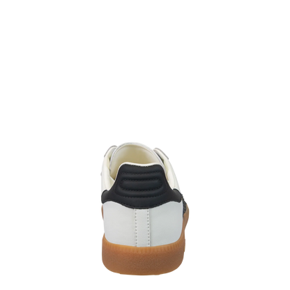 Cloud in White Black Sneakers