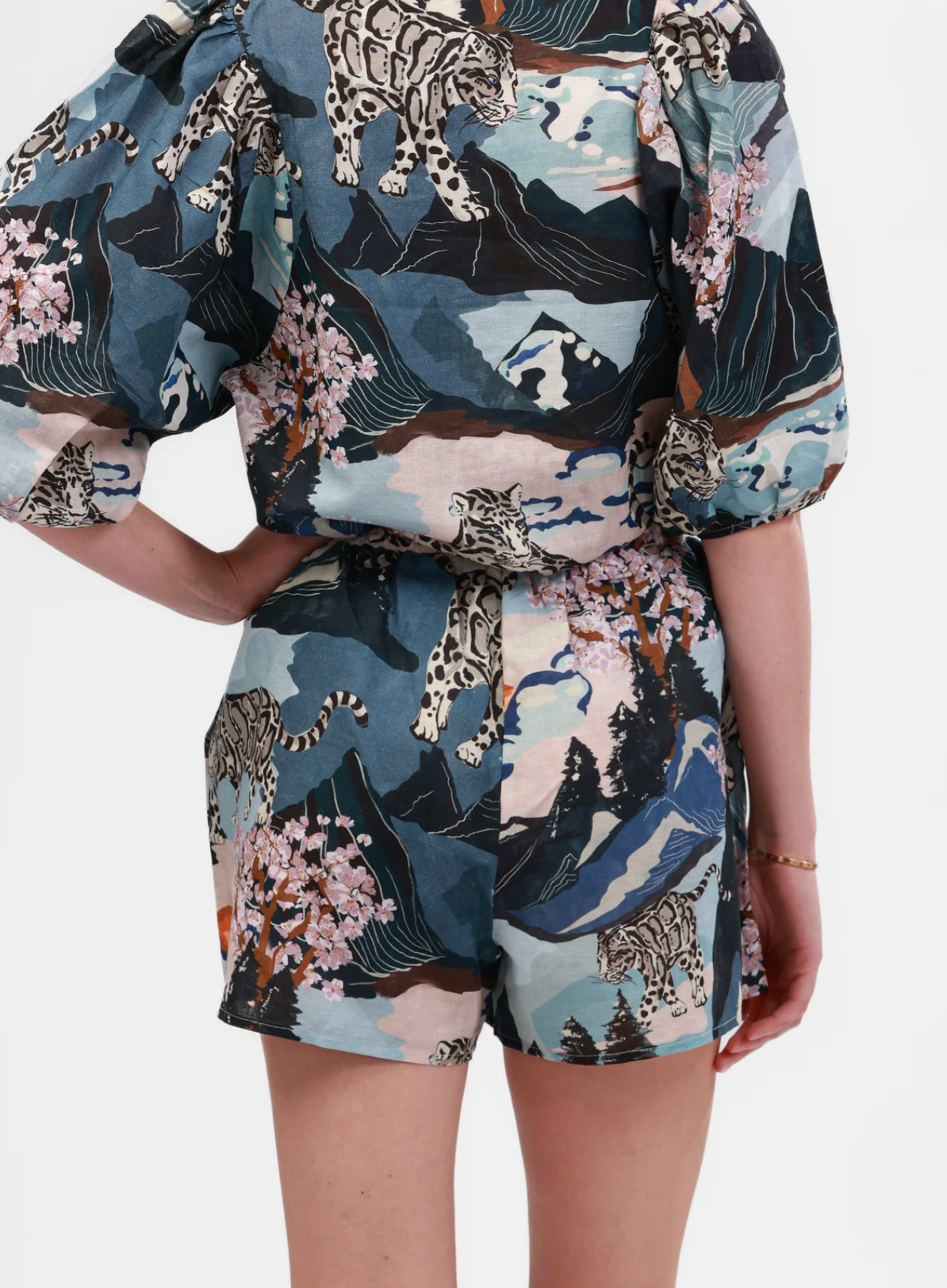 Las Sureñas Balloon Shirt in Blue Leopard