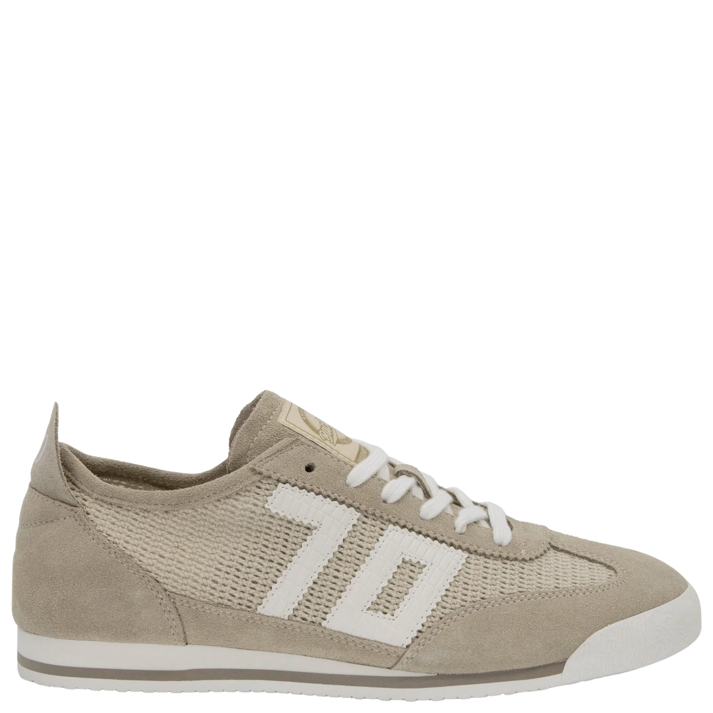 Leon in Beige Sneakers