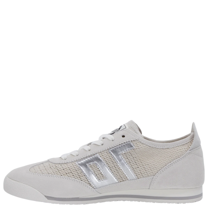 Leon in Ice Sneakers